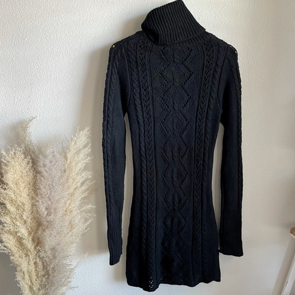 Black Chunky Cable Knit Turtleneck Sweater - Picture 2 of 5